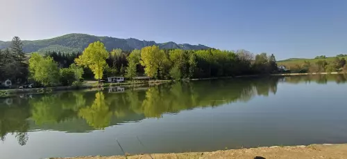 Horgászhely: Lak-völgyi tó