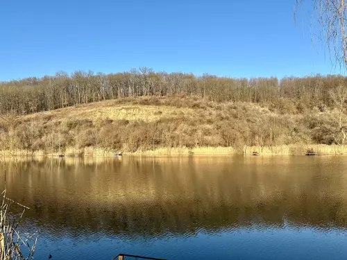 Horgászhely: Herendi bányatavak