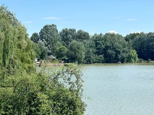 Csónakázótó és Szabadidőközpont - Galéria kép