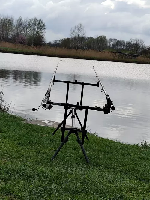 Horgászhely: Ezüst-Tó Horgászcentrum